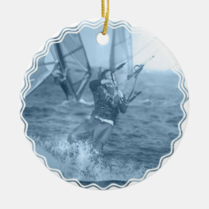 Kiteboarders med surfareprydnaden julgransprydnad keramik