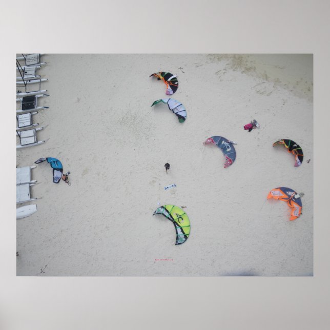 Kiter från hög (kitesurf kiteboard kiteboarding) poster (Framsidan)