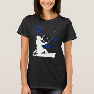 Kitesurfer riderar ett vågliv på Kant Whi T Shirt