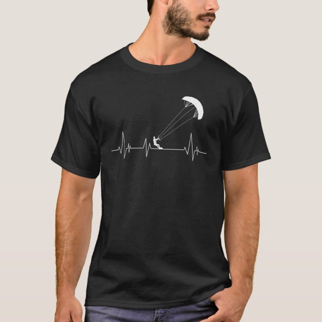 Kitesurfing Heartbeat Kiteboarding Surfboard  T Shirt (Framsida)