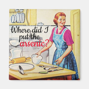 Kitsch Vintage Murderous Housefru 1950 Magnet