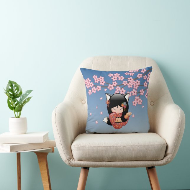 Kitsune Kokeshi Docka - Svart Räv Geisha Flicka Kudde (Stol)