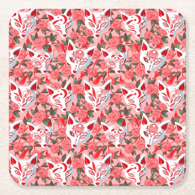 Kitsune-masker och blommande kamelia på rosa underlägg papper kvadrat (Framsidan)