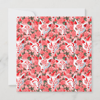 Kitsune masker och blomningskamelli på rosa kort