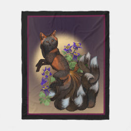 Kitsune och Columbine Flowers Fleece Blanket