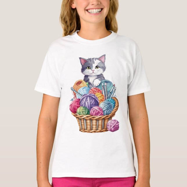 Kitten i Knitting Basket of Wool T Shirt (Framsida)