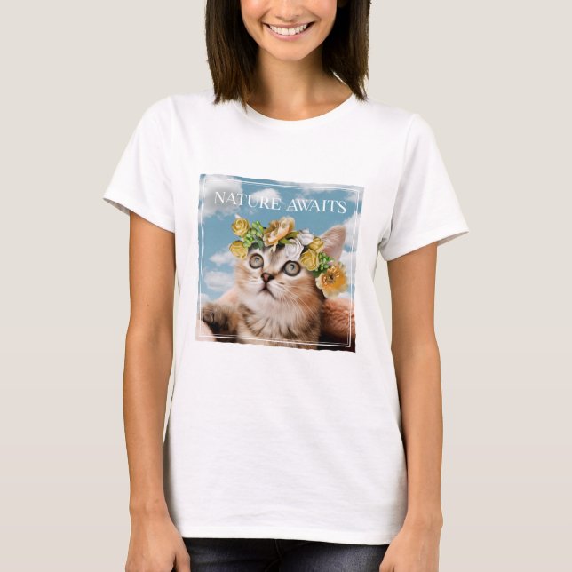 Kitten med en Blommigt Krona-naturskön T Shirt (Framsida)