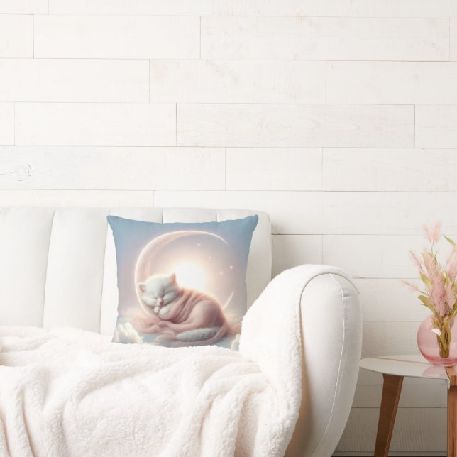 Kitten sover på en krescent Måne Kudde (Soffa)