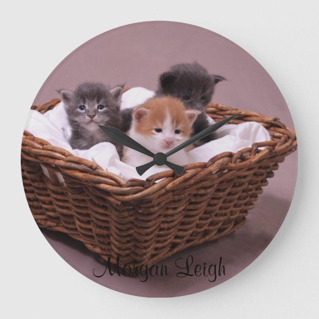 Kittens i Basket Stor Klocka (Framsida)