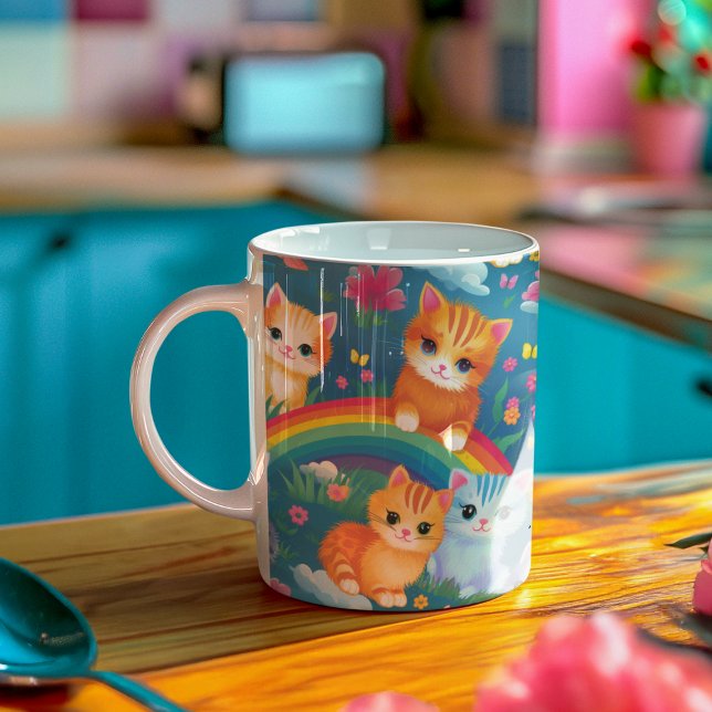 Kittens på Rainbows Sweet Cats i Blomsterträdgård Kaffemugg (Skapare uppladdad)