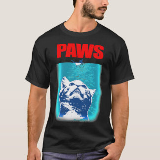 Kitty with large Jaws attacking a mouse PAWS Class T Shirt