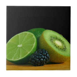 Kiwi, limefrukt och björnbär kakelplatta