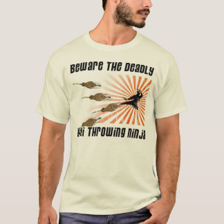 Kiwi som kastar Ninja Tee
