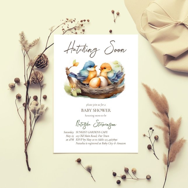 Kläckning av snart små fåglar, babydusch i vår inbjudningar (Hatching soon cute little birds in nest spring baby shower template  invitation digital download )