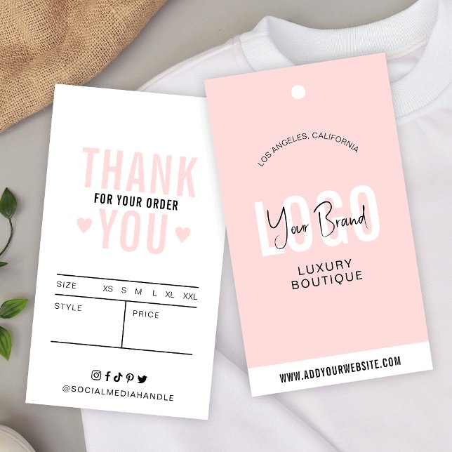 Kläder för kvinnlig Rosa Etiketter Boutique-Märkre Visitkort (Modern blush pink and white clothing labels with space for your logo and product details)
