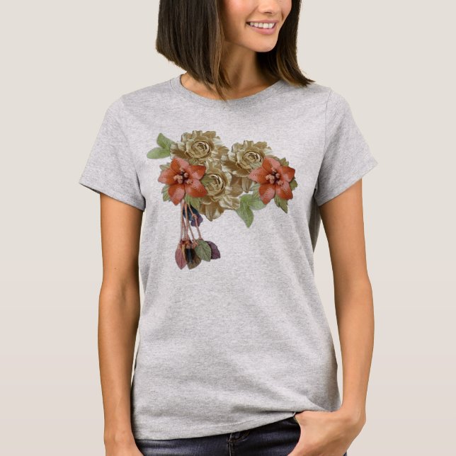 Kläder och röda läderblommor t shirt (Framsida)