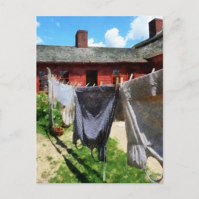 Klädningshängning på linjestängning vykort (Framsida)