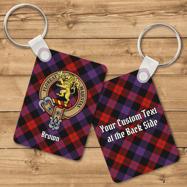 Klan Brown Vapensköld över Tartan Nyckelring (Skapare uppladdad)