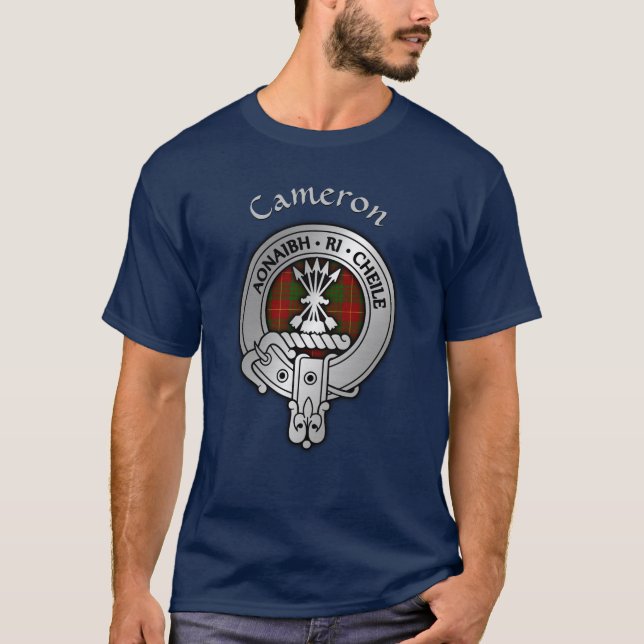 Klan Cameron Vapensköld & Tartan T Shirt (Framsida)