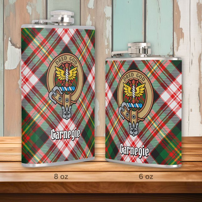 Klan Carnegie Vapensköld över Dress Tartan Fickplunta (Skapare uppladdad)