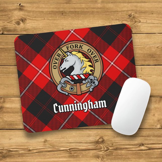 Klan Cunningham Vapensköld över Tartan Musmatta (Skapare uppladdad)