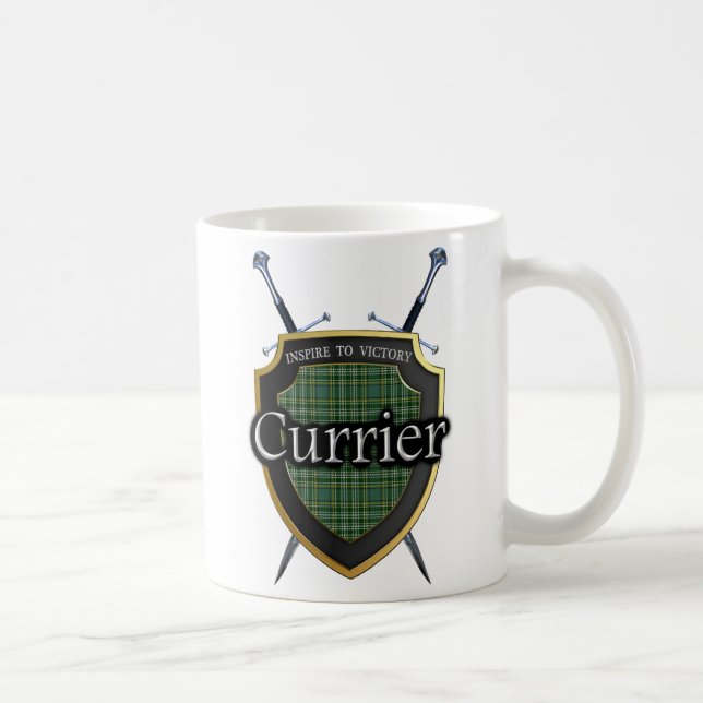 Klan Currie Currier Tartan Shield & Swords Kaffemugg (Höger)