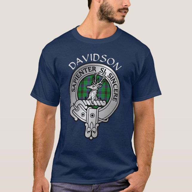Klan Davidson Vapensköld & Tartan T Shirt (Framsida)