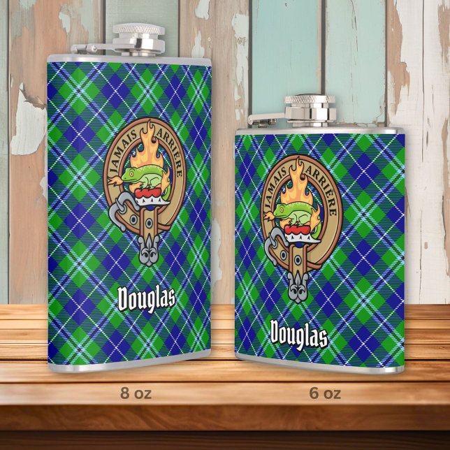 Klan Douglas Vapensköld över Tartan Fickplunta (Skapare uppladdad)