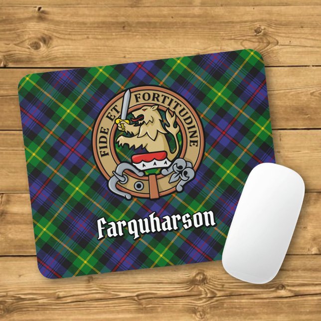 Klan Farquharson Vapensköld över Tartan Musmatta (Skapare uppladdad)