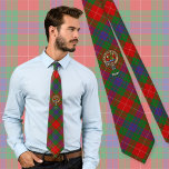 Klan Fraser Vapensköld över Tartan Slips<br><div class="desc">Klan Fraser vapensköld-märke omgivet av ett band och ett låsbeslag över tartanbakgrunden. Anpassningsbar.</div>