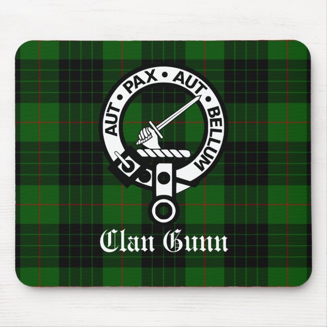 Klan Gunn Vapensköld Badge och Tartan Musmatta (Framsidan)