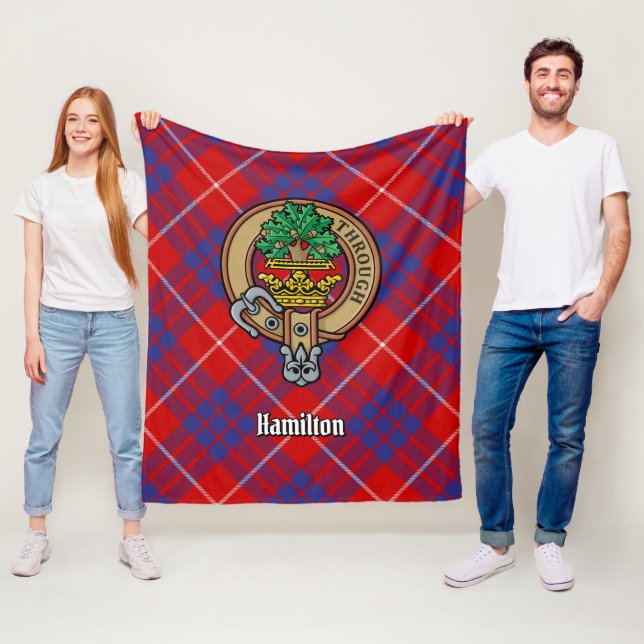 Klan Hamilton Vapensköld över Red Tartan Fleecefilt (På plats)