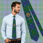 Klan Johnston-Vapenskölden över Tartan Slips<br><div class="desc">Klan Johnston-vapensköldens märke omgivet av ett band och ett låsbeslag över tartanbakgrunden. Anpassningsbar.</div>