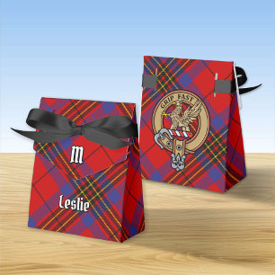 Klan Leslie Vapensköld över Red Tartan Presentaskar