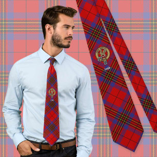 Klan Leslie Vapensköld över Red Tartan Slips