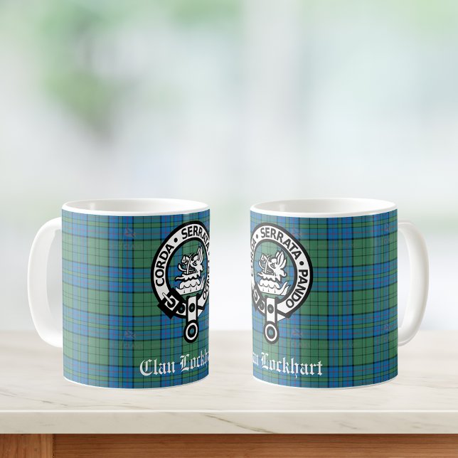 Klan Lockhart Vapensköld Badge & Tartan Kaffemugg (Check out the entire Clan Lockhart collection!)