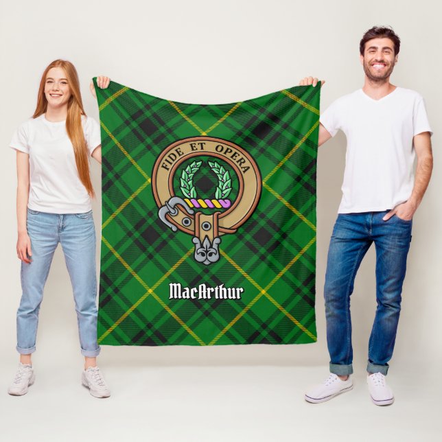 Klan MacArthur Vapensköld över Tartan Fleecefilt (På plats)