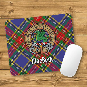 Klan MacBeth-Vapensköld över Tartan Musmatta