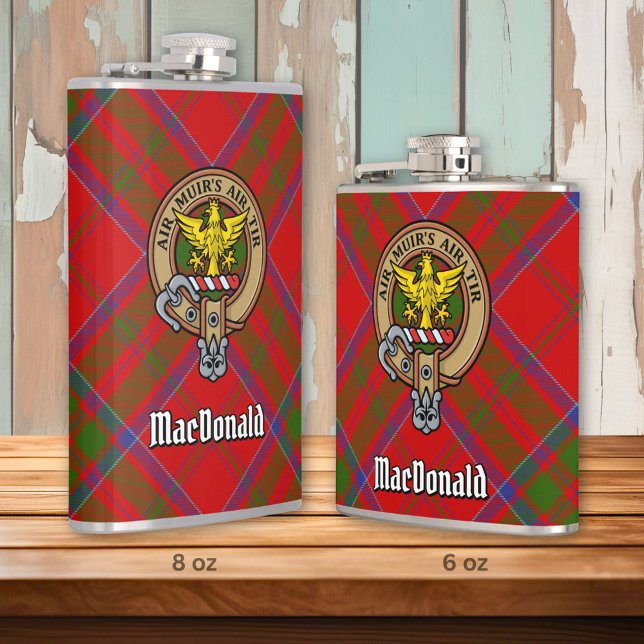 Klan MacDonald of Keppoch Vapensköld över Tartan Fickplunta (Skapare uppladdad)