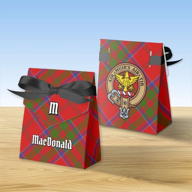 Klan MacDonald of Keppoch Vapensköld över Tartan Presentaskar (Skapare uppladdad)