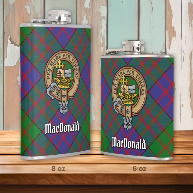 Klan MacDonald Vapensköld över Tartan Fickplunta (Skapare uppladdad)