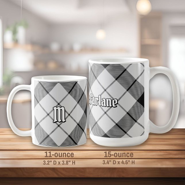 Klan MacFarlane Black och White Tartan Kaffemugg (Skapare uppladdad)