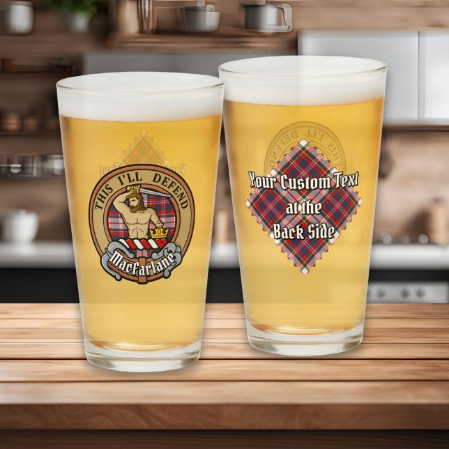 Klan MacFarlane-Vapensköld över Dress Tartan Glaskopp (Skapare uppladdad)