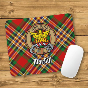 Klan MacGill-Vapensköld över Tartan Musmatta
