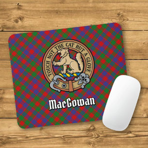 Klan MacGowan-Vapensköld över Tartan Musmatta