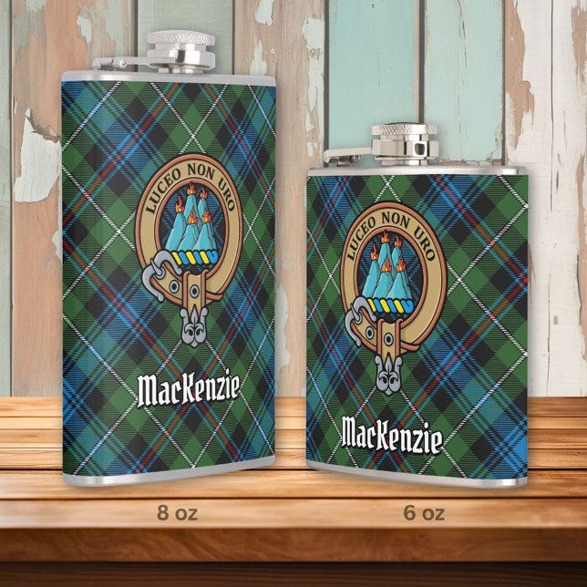 Klan MacKenzie-Vapensköld över Tartan Fickplunta (Skapare uppladdad)