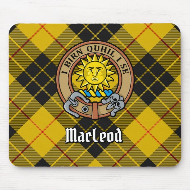 Klan MacLeod of Lewis Vapensköld över Tartan Musmatta (Framsidan)