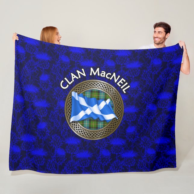 Klan MacNeil Tartan Knot & Flagga Fleecefilt (På plats)
