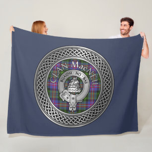 Klan MacNeil Vapensköld & Tartan Knot Fleecefilt
