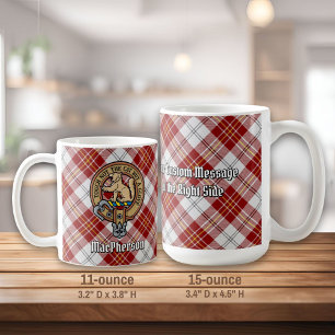 Klan MacPherson Vapensköld över Red Dress Tartan Kaffemugg